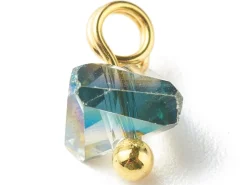 10 pendentifs en verre irisé - forme triangulaire - tons verts - 8 x 6 mm