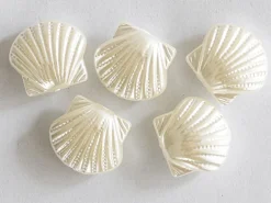 5 perles coquillages en plastique