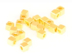 20 perles cubes en laiton doré - 3mm