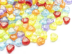 200 perles cœur en plastique - lettres alphabet - 11 mm