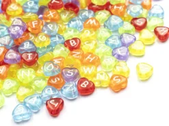 200 perles cœur en plastique - lettres alphabet - 11 mm