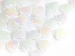 50 perles en plastique - cœurs nacrés - 8 mm