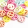 50 perles en plastique - peace and love - pastelles