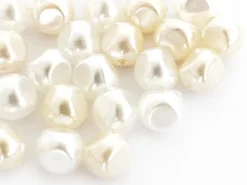 20 perles en plastique imitation perles de culture - forme irrégulière - 8 x 6 mm