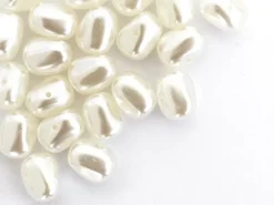 20 perles en plastique imitation perles de culture - forme irrégulière - 18 x 13 mm