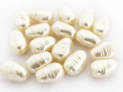 20 perles en plastique imitation perles de culture - forme irrégulière - 15 x 11 mm