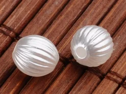 20 perles en plastique imitation perles de culture - rond strié - 6 mm
