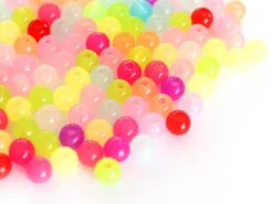 100 perles en plastique rondes 6 mm - multicolores