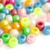 100 perles en plastiques basiques pour enfants - couleurs nacrées - 9x6 mm