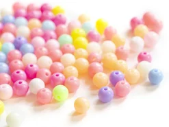 100 perles en plastiques rondes - pastelles - 8 mm