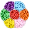 Boite de 7 couleurs de grosses perles de rocailles - 4 mm