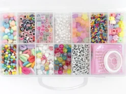 Boite valisette d'assortiment de 12 types de perles en plastique, fil et aiguilles