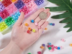 Boîte d'assortiment de perles en plastiques pony beads - 24 couleurs