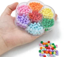 Boîte de 490 perles opaques rondes - 7 couleurs - 6 mm