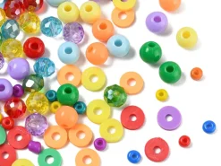 Boîte de 4300 perles variées : rocailles, plastique, heishi - 6 couleurs