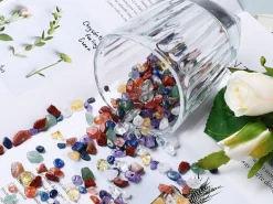 Boîte de perles de pierres précieuses mélangées