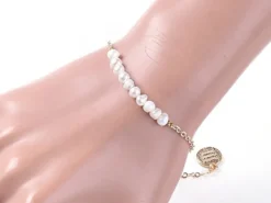 Bracelet avec véritables perles de culture et chaine doré à l'or fin 18K