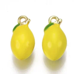Breloque citron émaillée en laiton doré à l’or fin