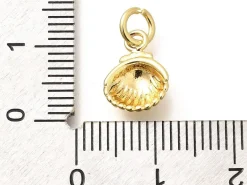 Breloque coquillage conque - laiton doré à l’or fin