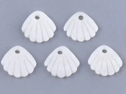 Breloque coquillage en nacre
