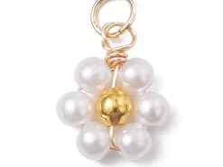 Breloque fleur acrylique blanche avec anneau