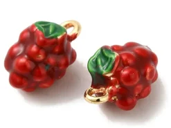 Breloque grappe de framboises émaillée en laiton plaqué or 18K