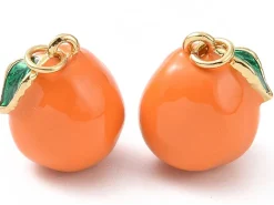 Breloque orange émaillée en laiton doré à l’or fin