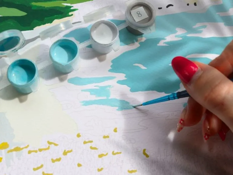 Coffret peinture au numéro - Petit Pinceau - Picnic à Étretat par Ananya Bhandari