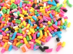 Faux vermicelles couleurs vives pour pâte fimo ou résine.