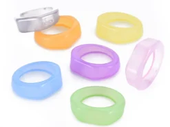 Grosse bague en acrylique transparente - Couleur aléatoire
