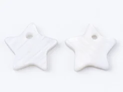 Lot de 10 breloques - étoile - coquillage naturel - 10 mm