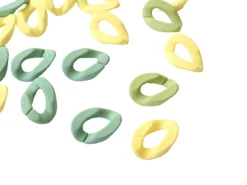 Lot de 50 maillons mates en acrylique - 30 x 21 mm - Vert et jaune