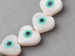 Lot de 5 perles cœur avec œil - Coquillage nacré - 10 mm