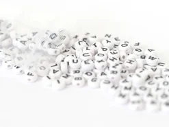 Lot de 200 perles rondes - Lettres alphabet noires