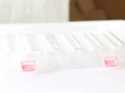 Mallette de rangement avec ses 28 boites rondes