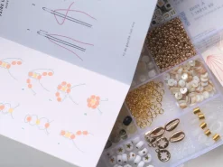 Maxi boîte Piña Colada - 20 compartiments perles & apprêts pour création de bijoux