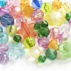 Mix de 50 perles en plastiques transparentes - formes et couleurs variées