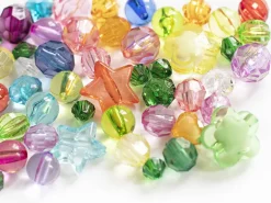 Mix de 50 perles en plastiques transparentes - formes et couleurs variées
