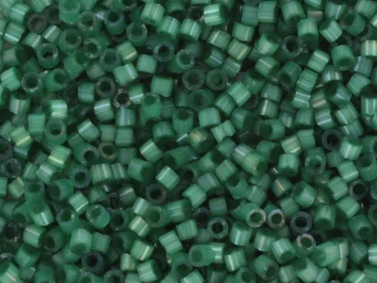 Miyuki Delicas 11/0 - Silk Satin dyed emerald 1814