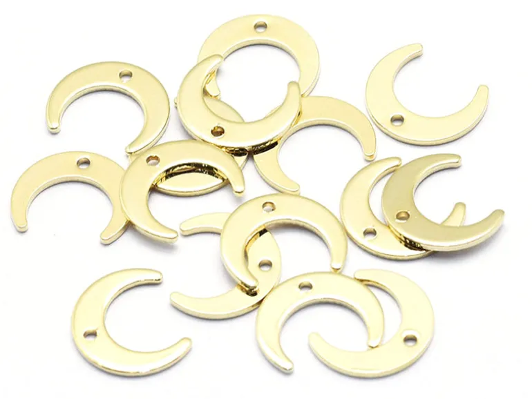 Pendentif lune - doré à l'or fin