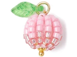 Pendentif pomme rose en perles de rocaille nacrées