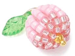 Pendentif pomme rose en perles de rocaille nacrées