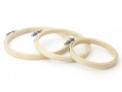 Tambour à broder bois clair - 7,5 cm