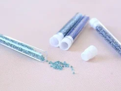 Tube de 350 perles à inclusions argentés - bleu ciel