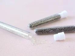 Tube de 350 perles à inclusions argentés - blanc