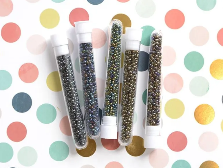 Tube de 350 perles métallisées - mix métal plusieurs couleurs